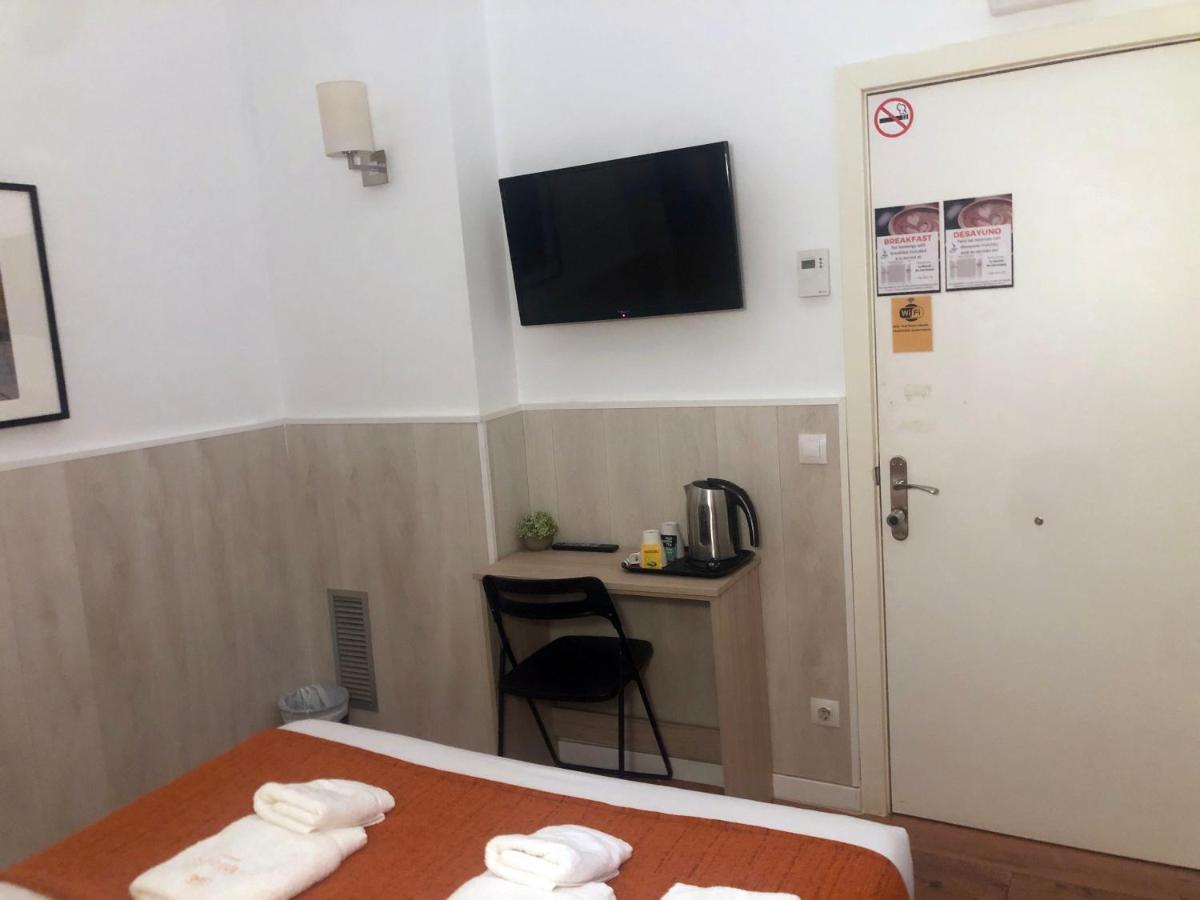 Hostal Live Natura Barcelona (Adults Only) Exteriör bild