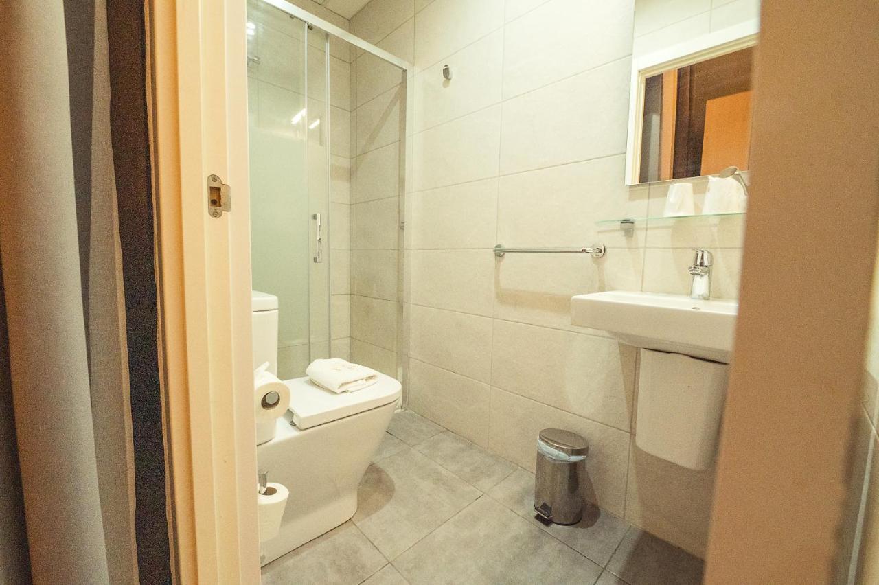 Hostal Live Natura Barcelona (Adults Only) Exteriör bild