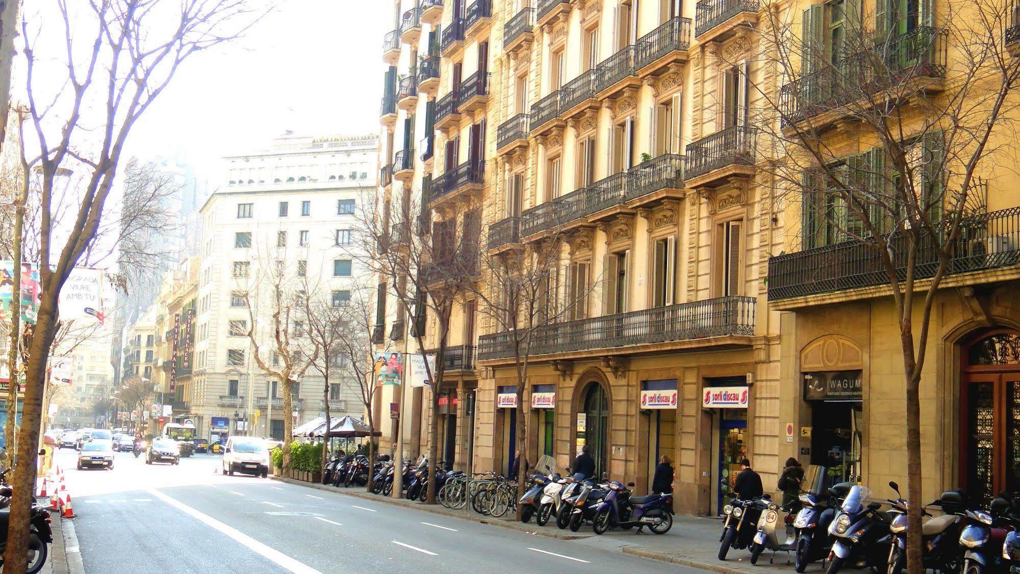 Hostal Live Natura Barcelona (Adults Only) Exteriör bild